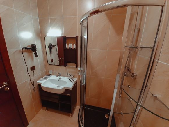 TWINROOM13